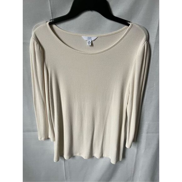 Time & Tru Beige Lightweight Top - Picture 1 of 6